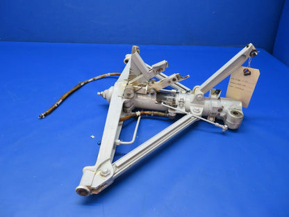 Beech B58P Main Landing Gear Brace & Strut RH P/N 60-810014-3 (0620-440)