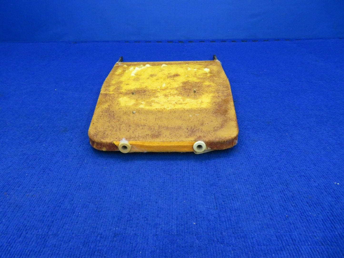 1981 Cessna 210 Seat Back Co-Pilot / Pilot P/N 1214164-33 (0422-446)