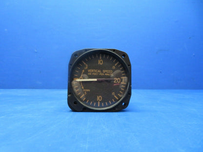 MacLeod Vertical Speed Indicator P/N 320-21-1210 (1223-127)