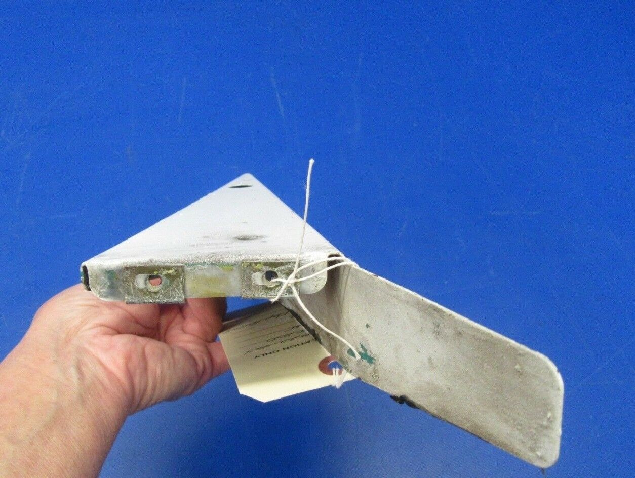 Piper PA-24-250 Comanche Flap Fairing LH P/N 21267 (0818-334)