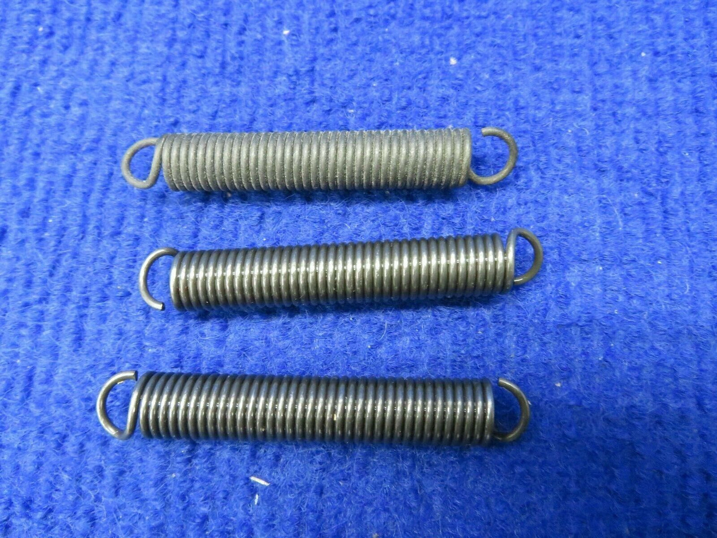 Cessna Spring P/N 0310196-13 LOT OF 5 NOS w/ 8130 (0522-69)