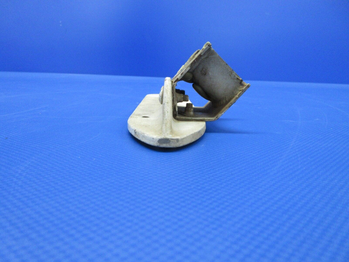 Cessna 172 Landing Gear Step And Bracket RH P/N 0541154-1 (0224-638)