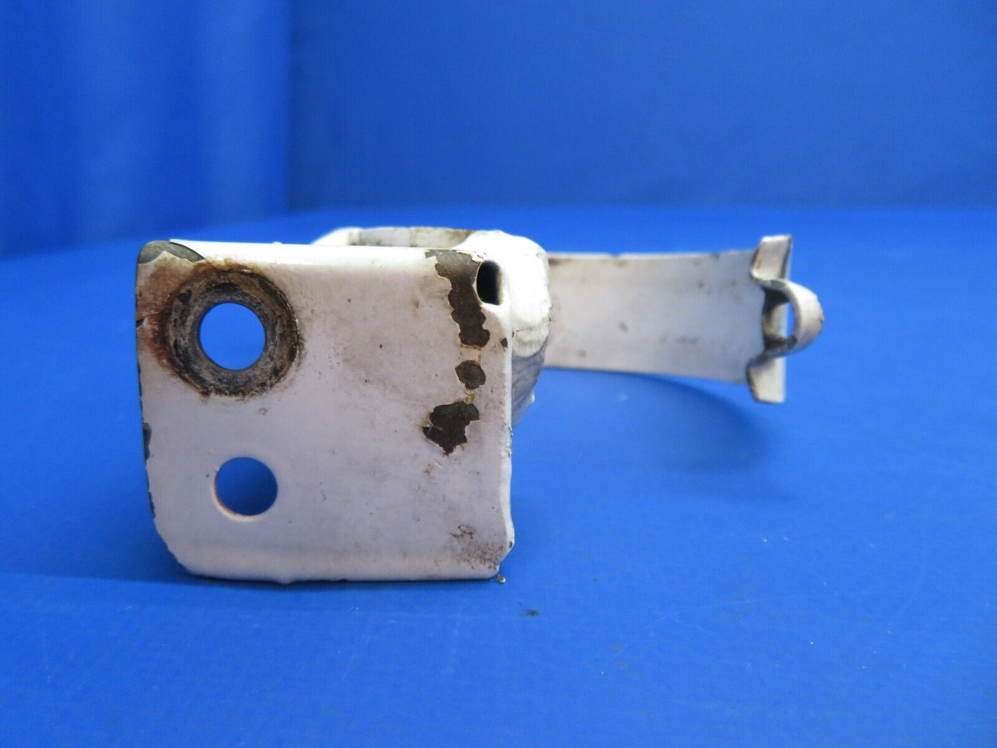 Beech Main Gear Brake Line Clamps LOT OF 2 (0223-970)