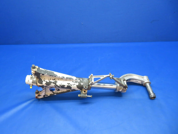 Beech 95-B55 Baron Nose Gear Assy P/N 35-825196-696 (0623-433)