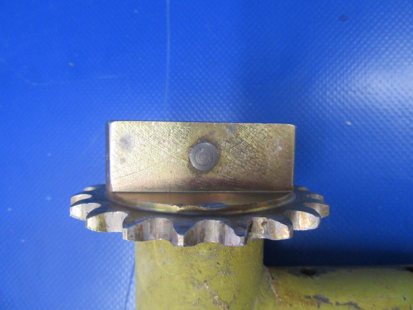 Beech Sierra C24R Sprocket and Tube Control LH P/N 169-524018-59 (0219-52)