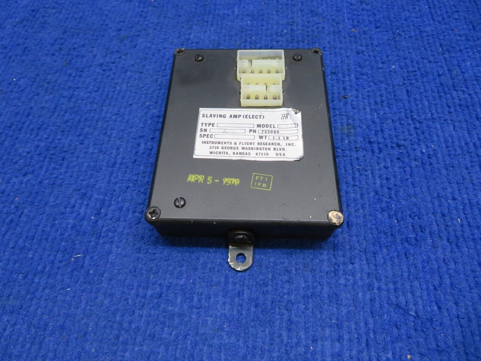 Instruments and Flight Research INC 74P Slaving Amp P/N 733000 (0622-858)