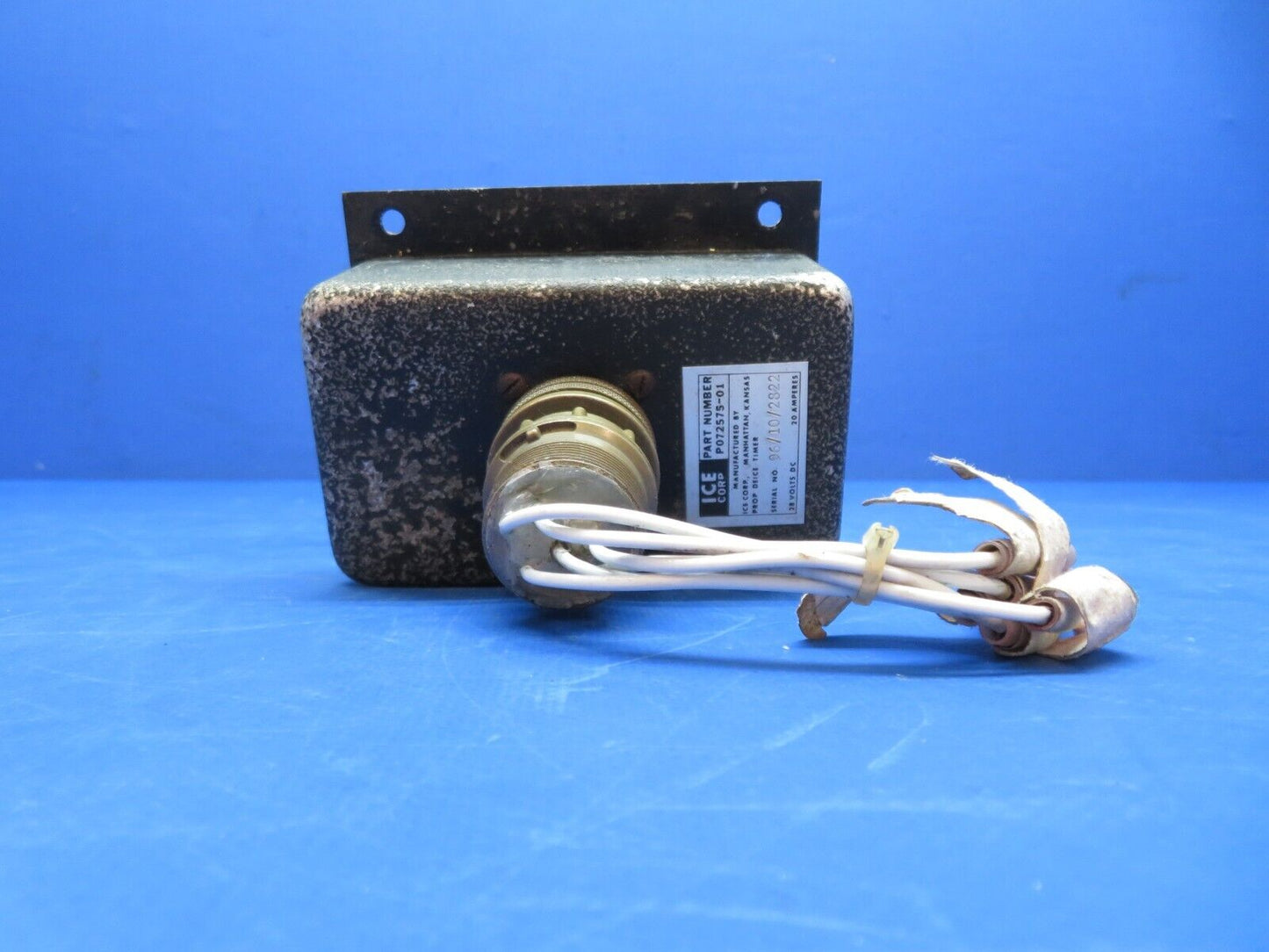 Cessna 310 / 310Q Ice Corp. De-Ice Timer 28v P/N P072575-01 (0823-727)