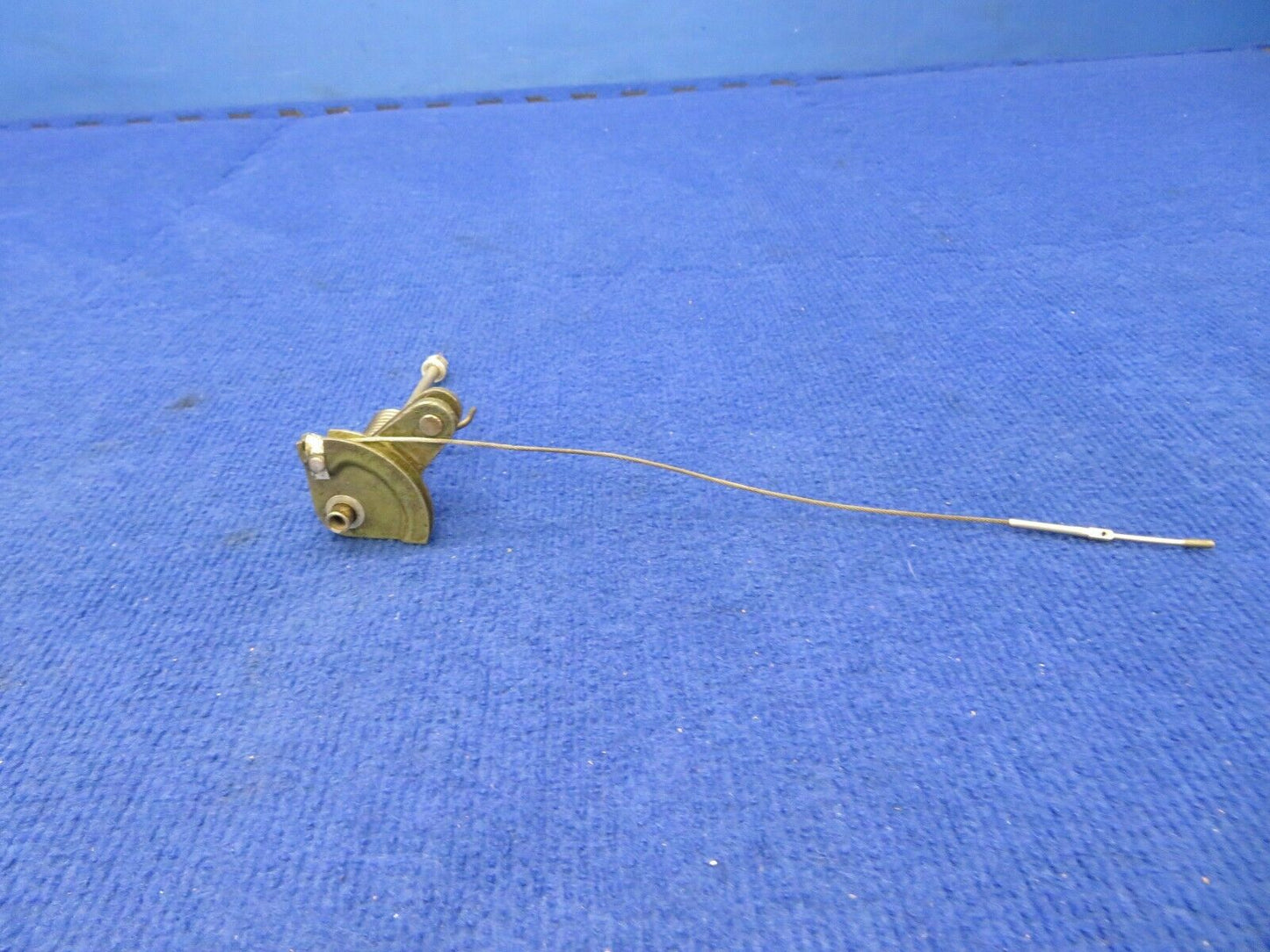 1956 Cessna 310 Torsional Actuator Cabin Step P/N 0811595-1 (0422-461)