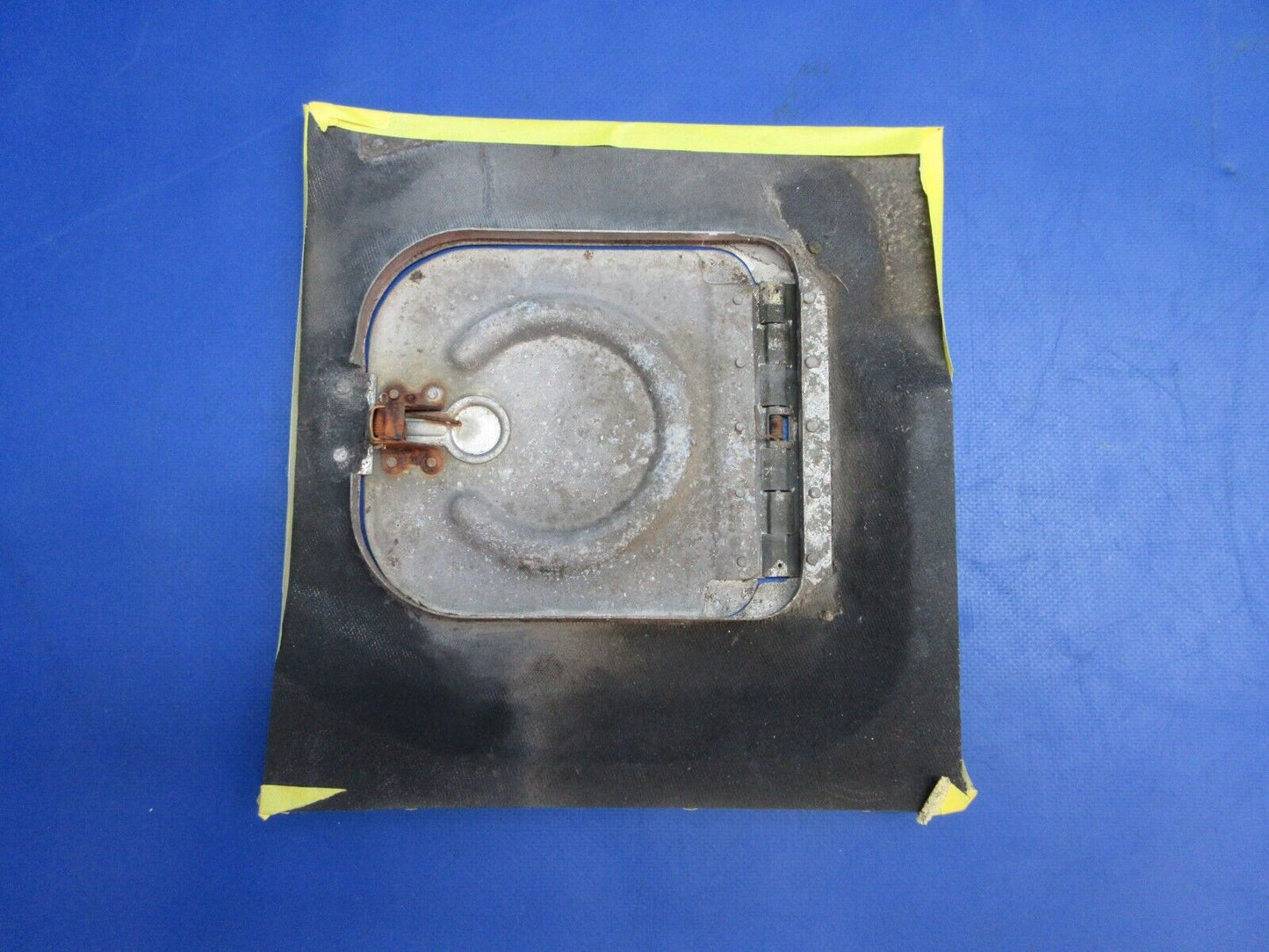 Cessna 401 Oil Filter Door Assy Engine Cowl P/N 0851160-200 (0523-1113)
