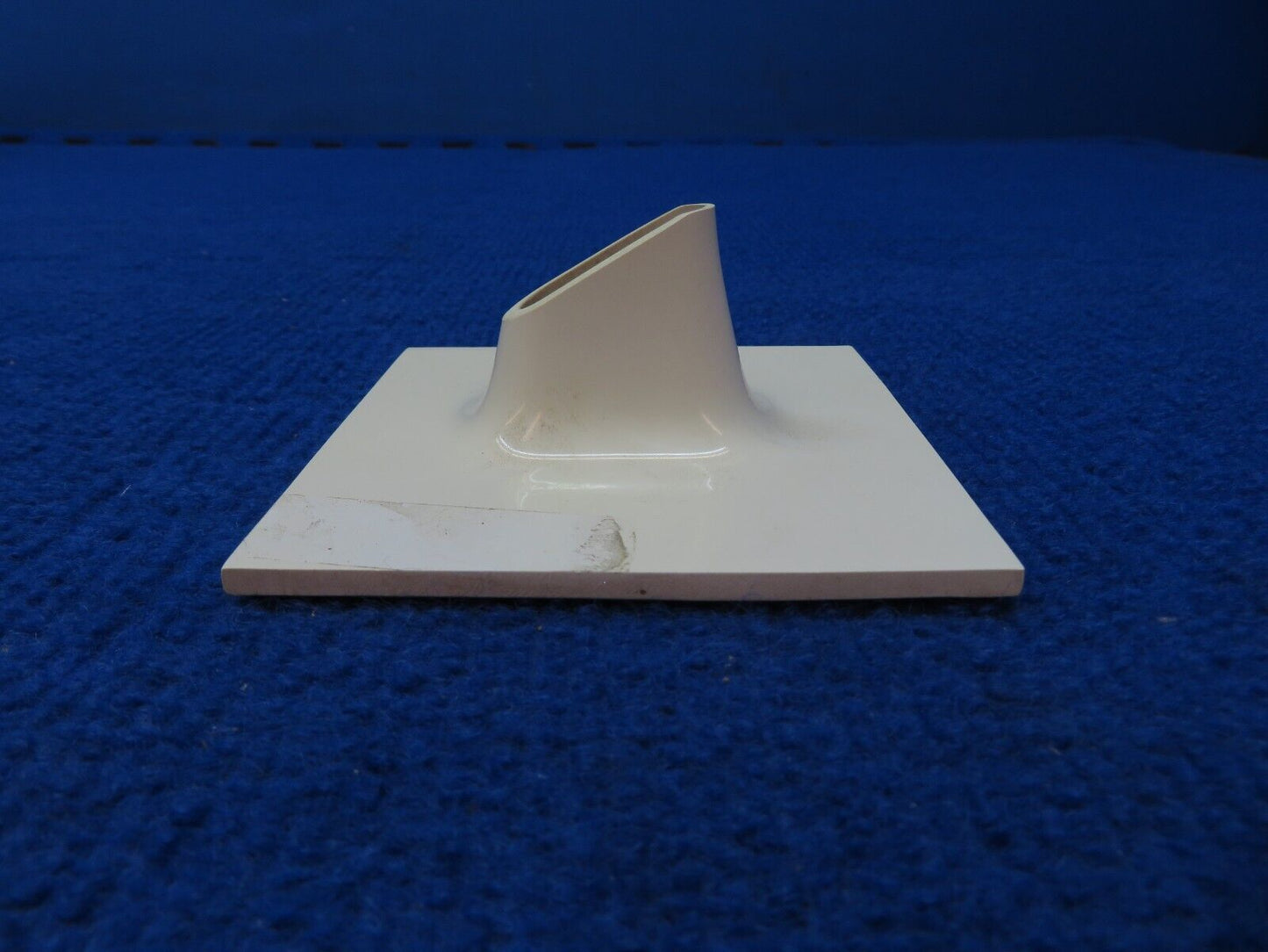Beech Drain Port P/N 45A48664-003 NOS (0622-462)