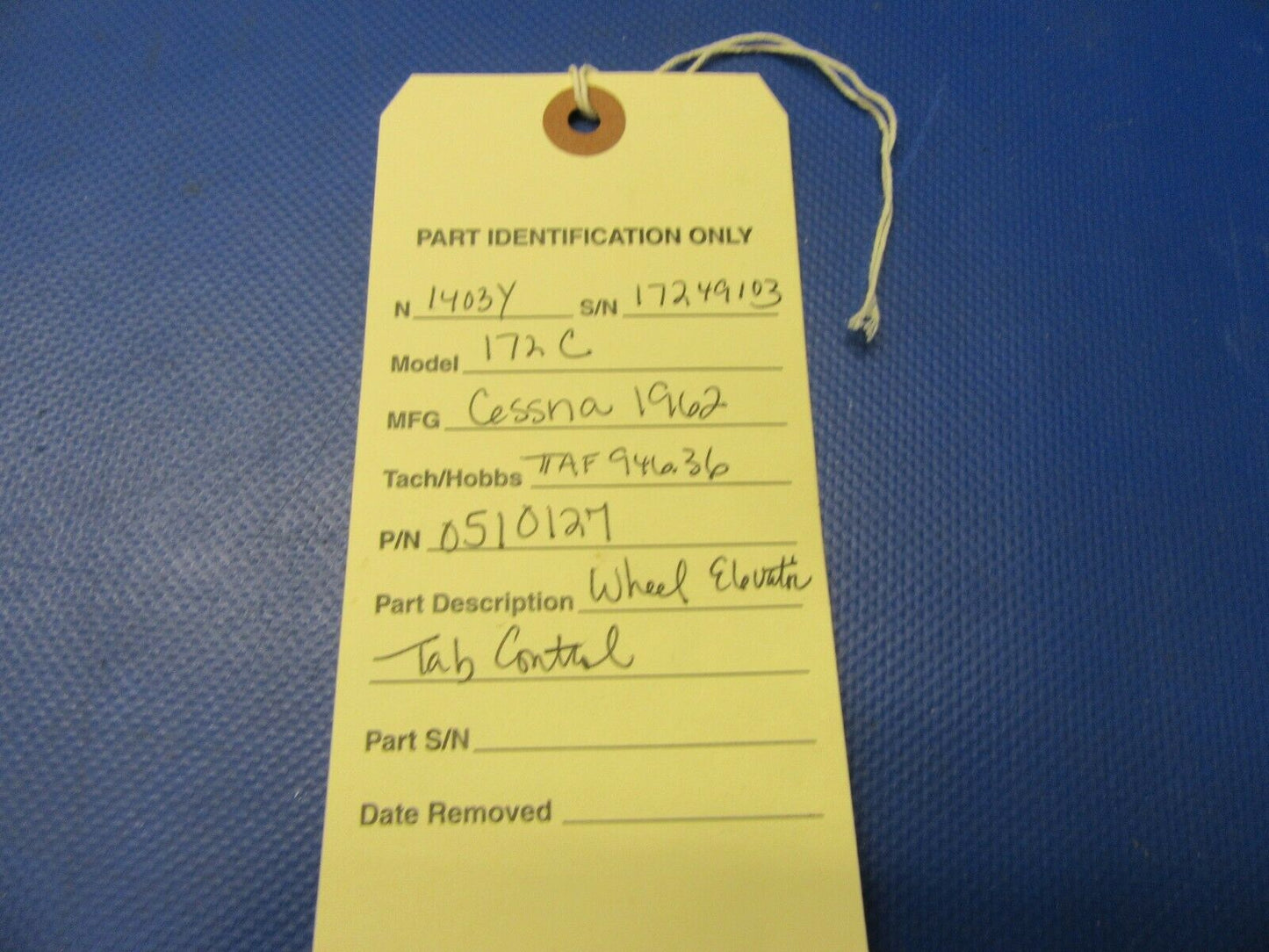 Cessna 172C Wheel Elevator Tab Control  w/ Cover & Bracket 0510127 (0821-590)