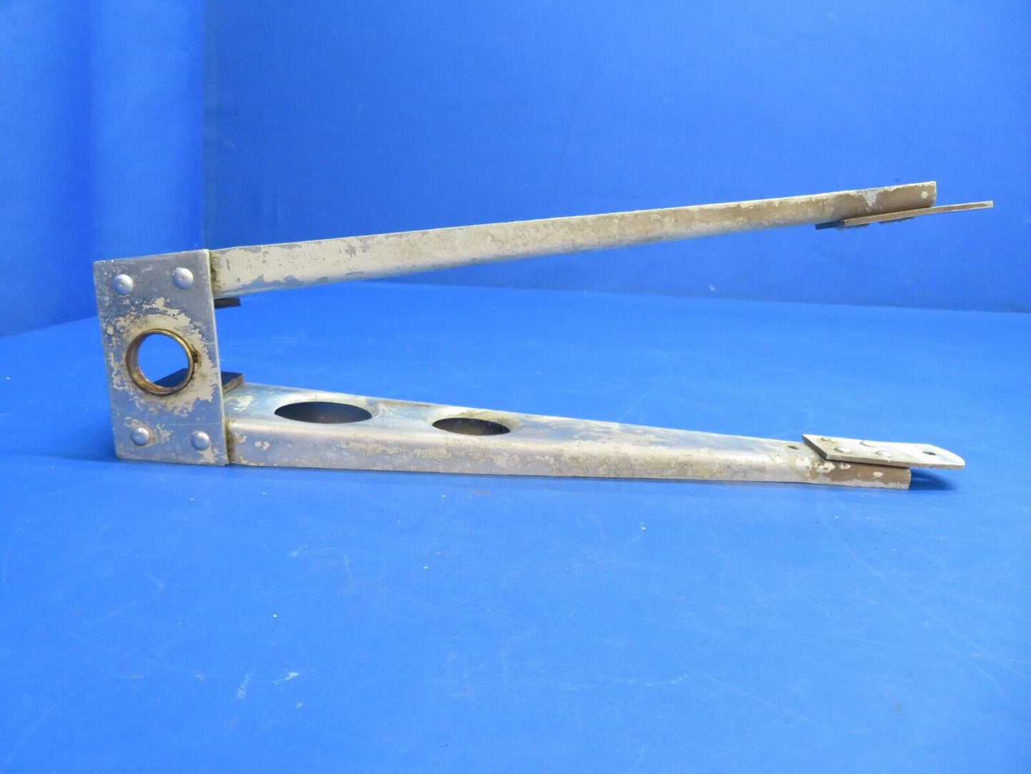 Piper PA-28R-201T Rib Assy Stabilator Trim P/N 65244-00, 65244-000 (1122-695)