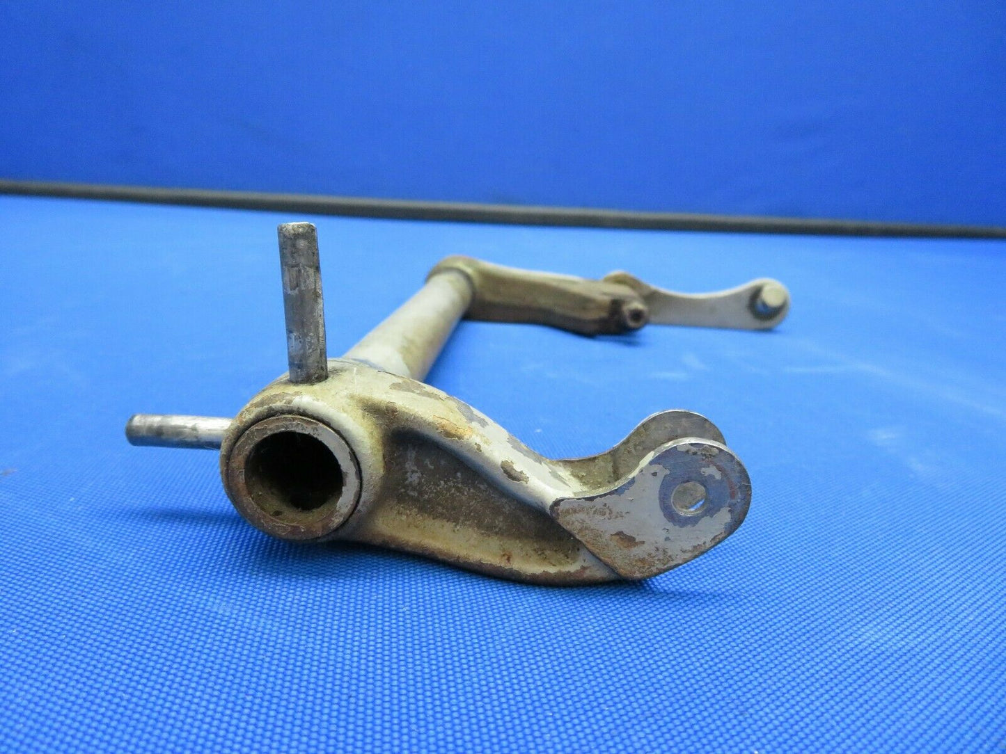 Cessna 210L Shaft Assy Nose Gear Steering Arm P/N 1243625-5 (0820-477)