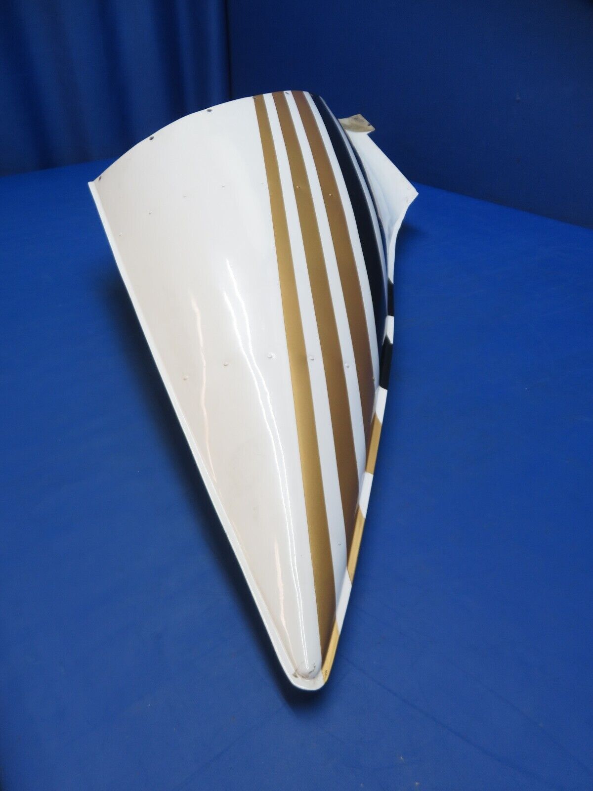 Cessna 310 / 310I LH Fuel Tank Tail Cap Assy P/N 0823412-15 (1023-158)