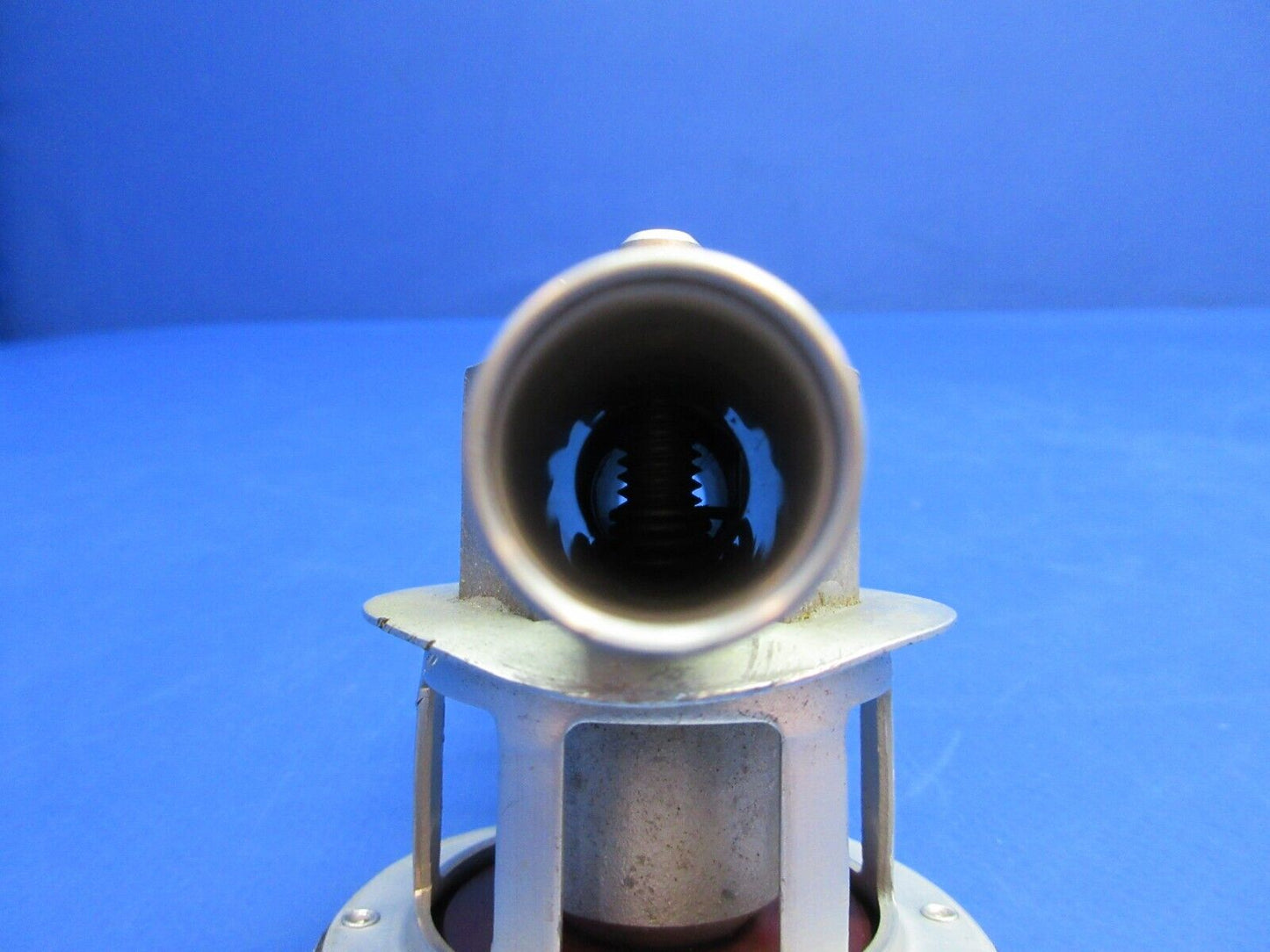 Beech 95-B55 Baron Airborne Vacuum Regulator Valve P/N 2H3-6 (0623-733)