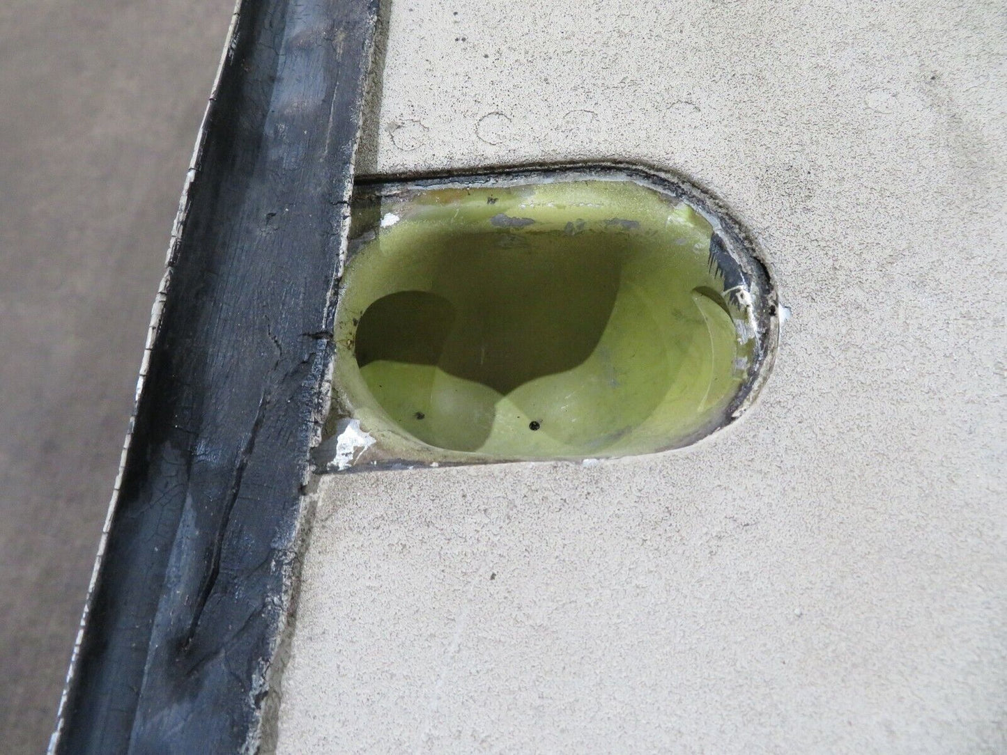 1969 Beech Baron 95-B55 RH Wing P/N 96-110005-610 (0521-101)