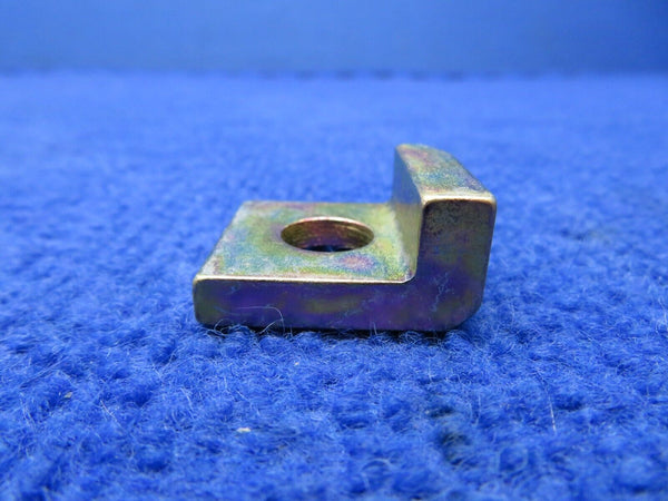 Continental 7th Stud Cylinder Hold Down Bracket P/N 646298 NOS (0722-748)