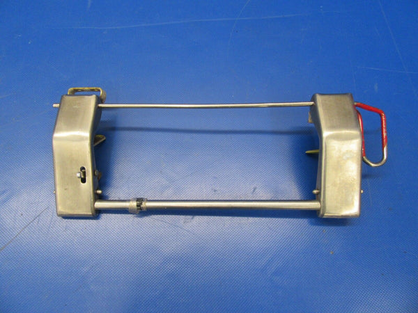 Beech Baron 58 Latch Assy RH Openable Window P/N 002-430055-2 (0617-84)