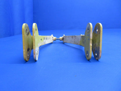 Lake LA-4-200 Rudder / Elevator Idler Assy P/N 2-7138-1, 2-7138-3 (1222-742)