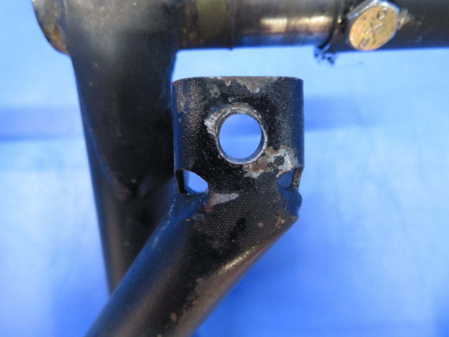 Piper PA-34-200T Seneca II Rudder Pedal Assy P/N 95385-04 (0323-549)