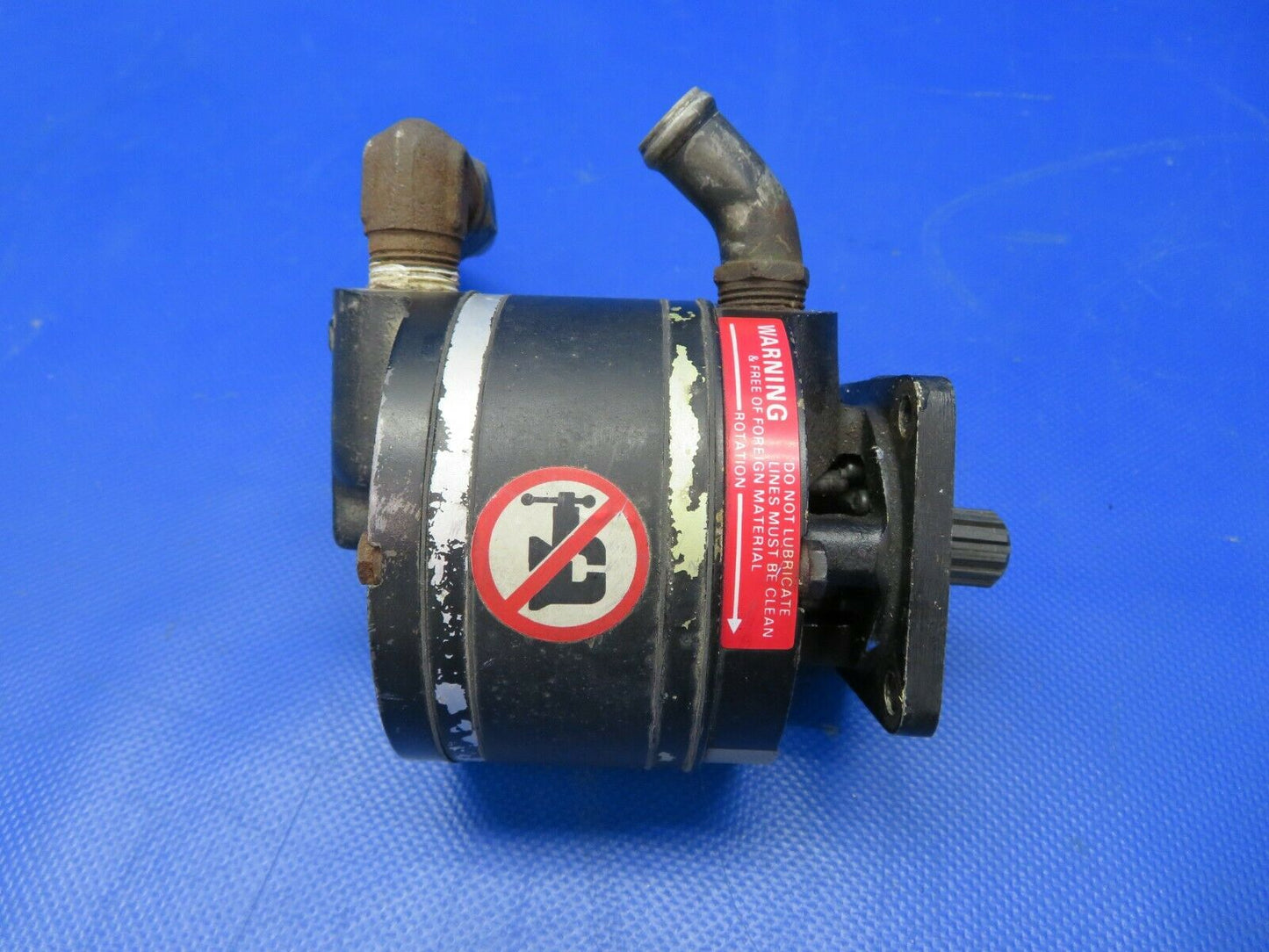 Beech A23A Musketeer Rapco Dry Air Pump P/N 212CW NO PROP STRIKE (0621-852)