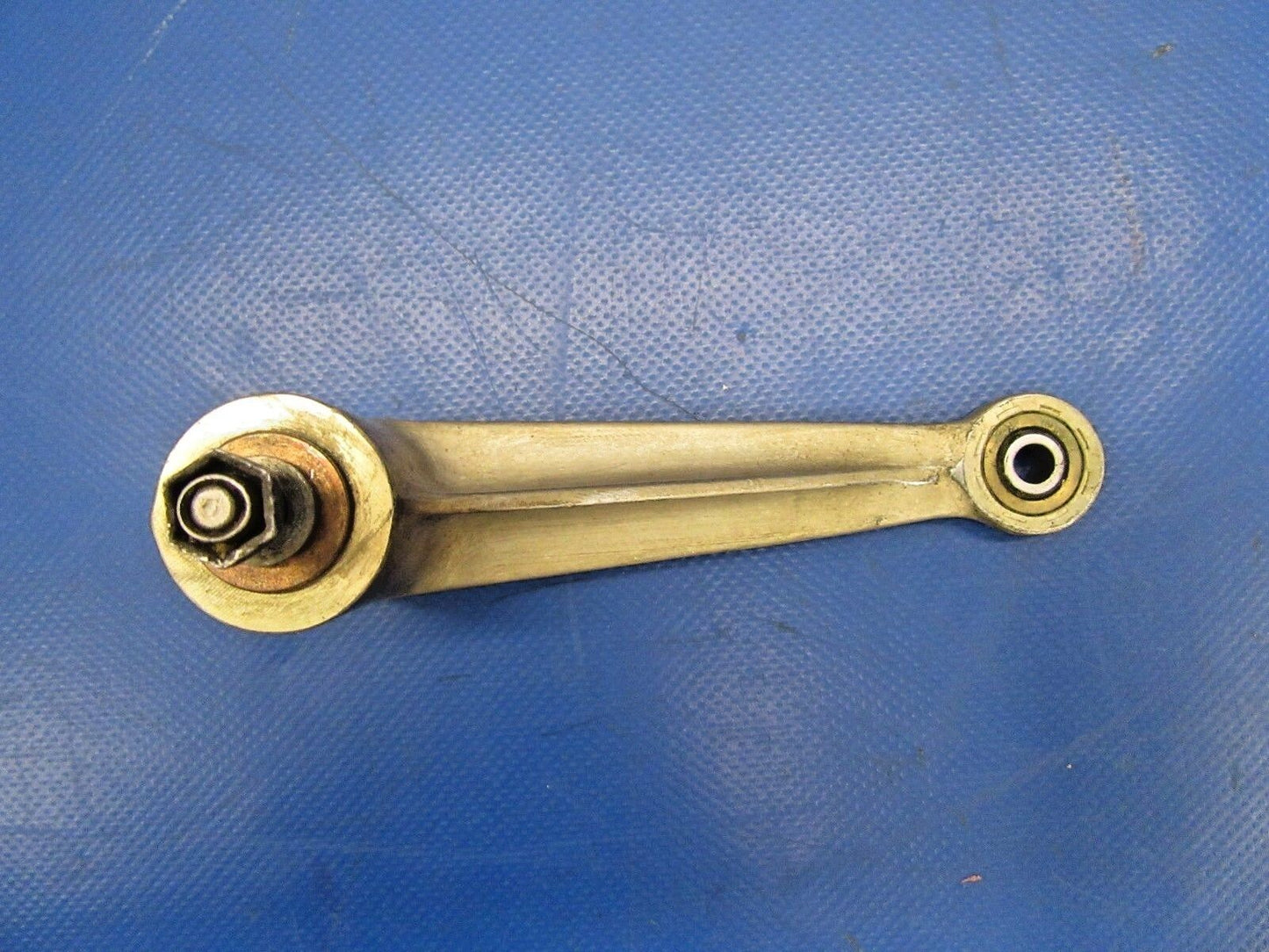 Cessna 320 Bellcrank Main Gear Retract P/N 0841136-4 (0918-165)