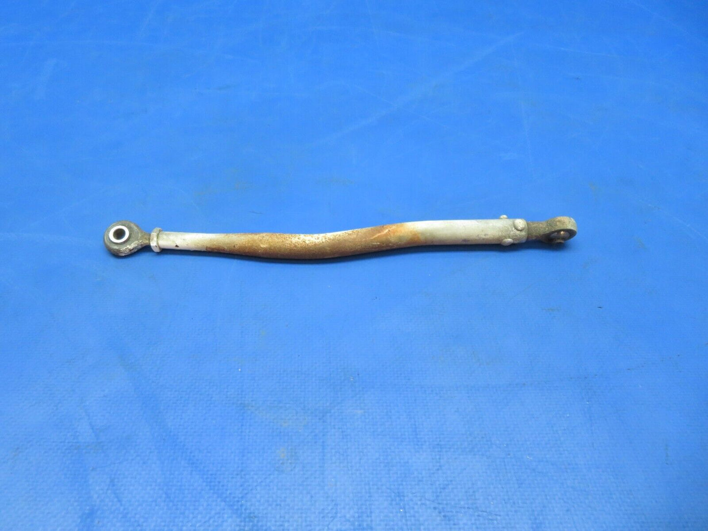 Cessna 188B AGpickup Aileron Bellcrank Rod Assy P/N 1660404-3 (0723-558)