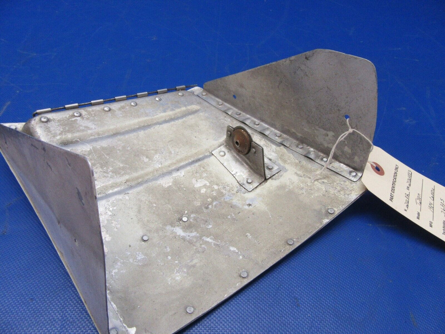 Cessna 210 / T210N Cowl Flap LH P/N 1213261-222 (1021-338)