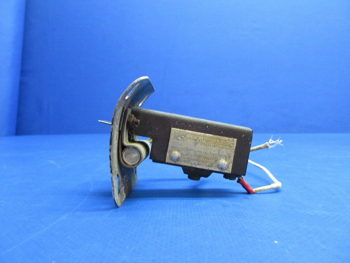Cessna 401 Safe Flight Lift Detector Heated 28V P/N 146 (0523-482)