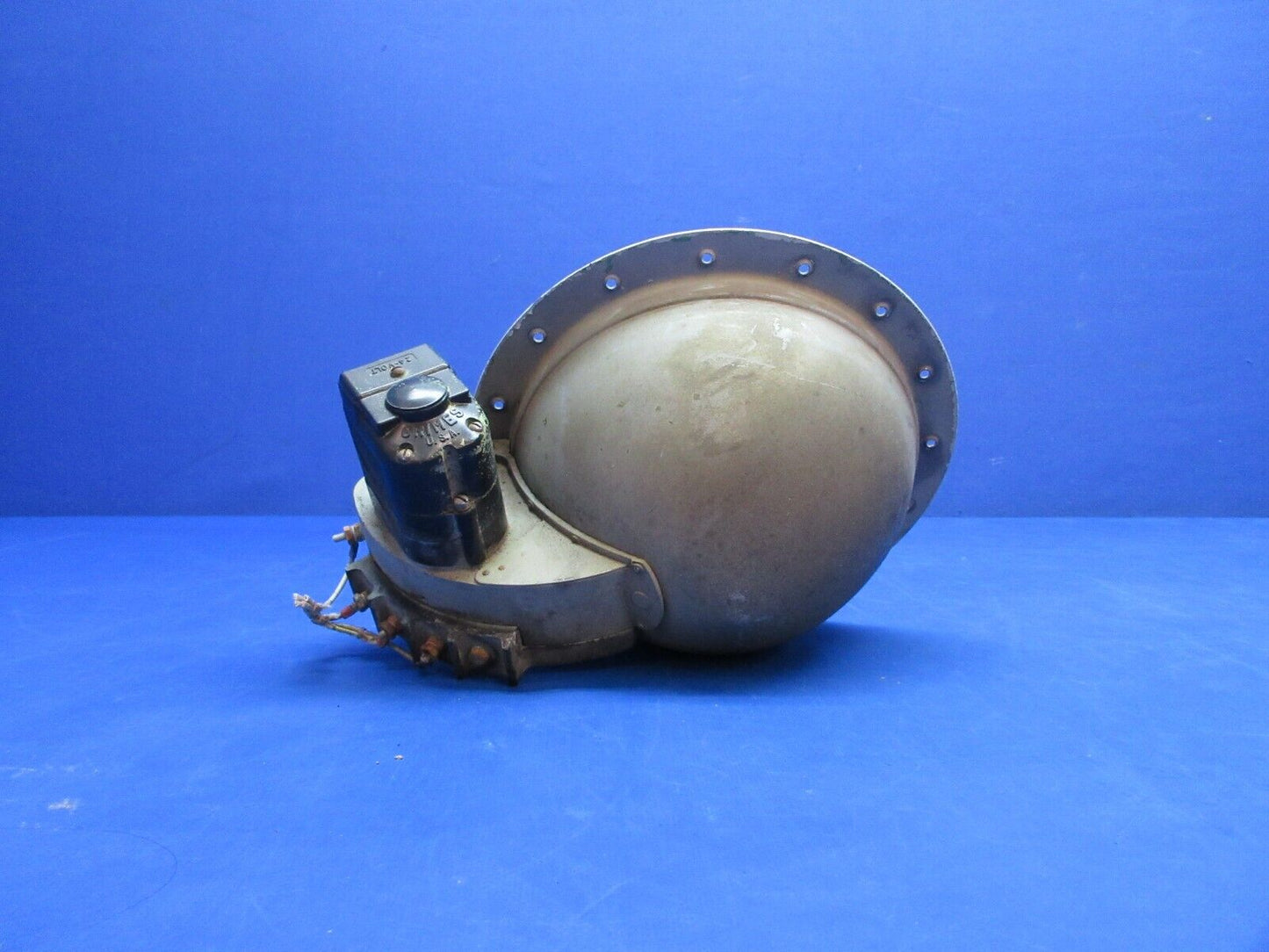 Cessna 310 / 310F Grimes Retractable Landing Light P/N G-3801A-1A (1123-816)
