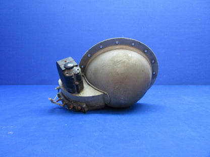 Cessna 310 / 310F Grimes Retractable Landing Light P/N G-3801A-1A (1123-816)