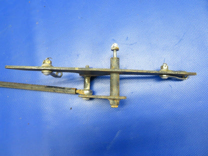 Piper Cherokee PA-28-140 Aileron Bellcrank Assy RH P/N 62771-02 (1220-387)