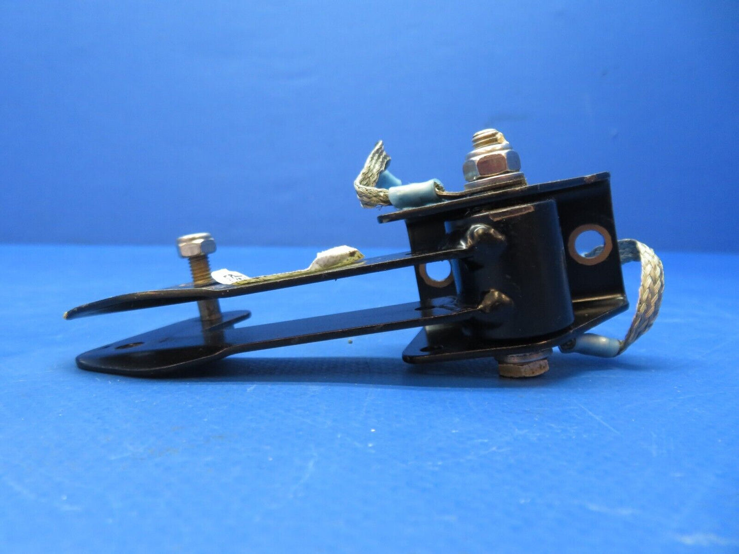 Diamond DA-42 Aileron Transfer Lever w/ Bracket P/N DA4-2713-20-00 (0623-424)