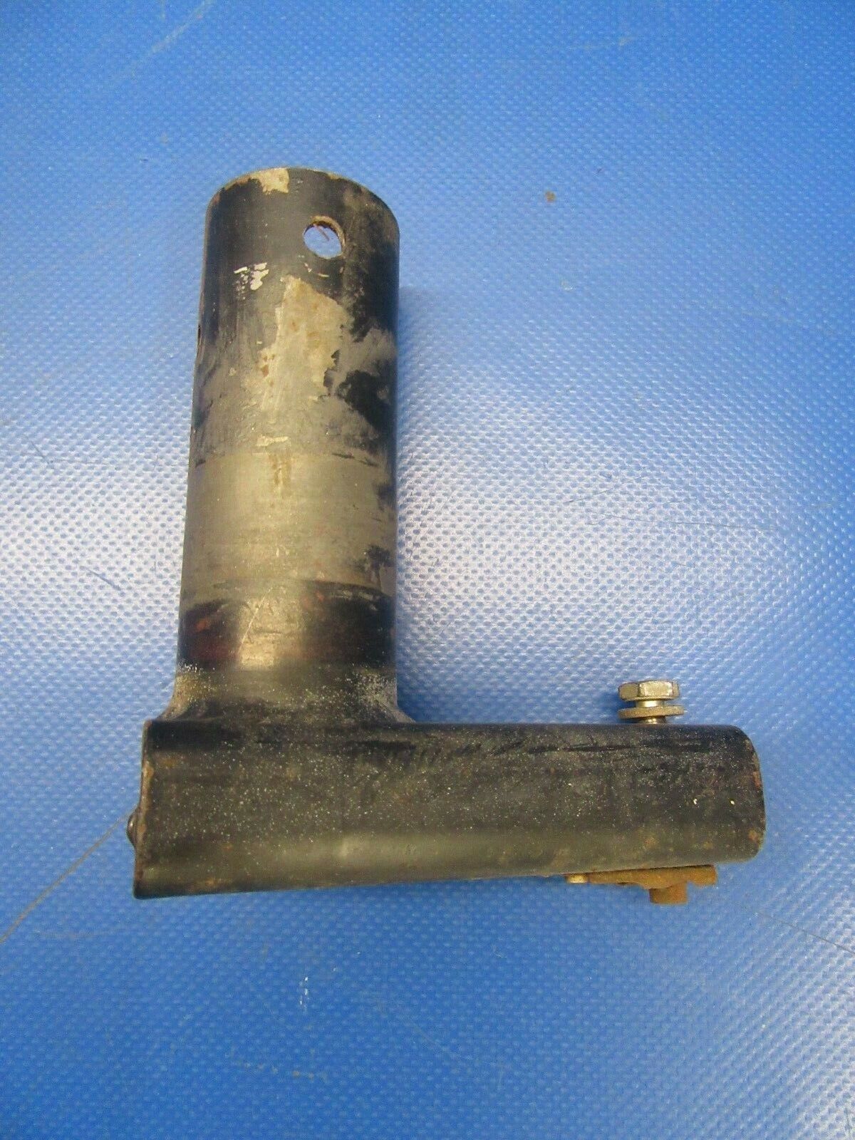 Piper PA-32-300 Cherokee Six Tube Torque Flap LH 62727-00 62727-000 (0819-22)