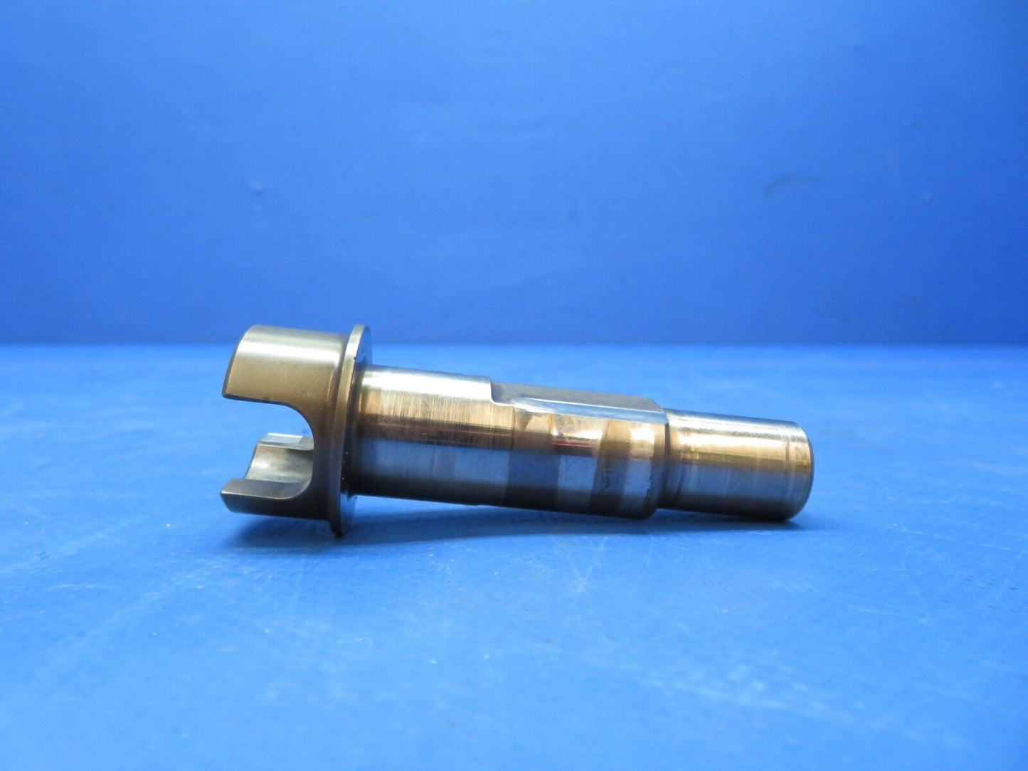 Lycoming TIO-540-U2A Oil Pump Drive Shaft P/N 76784 (0723-461)