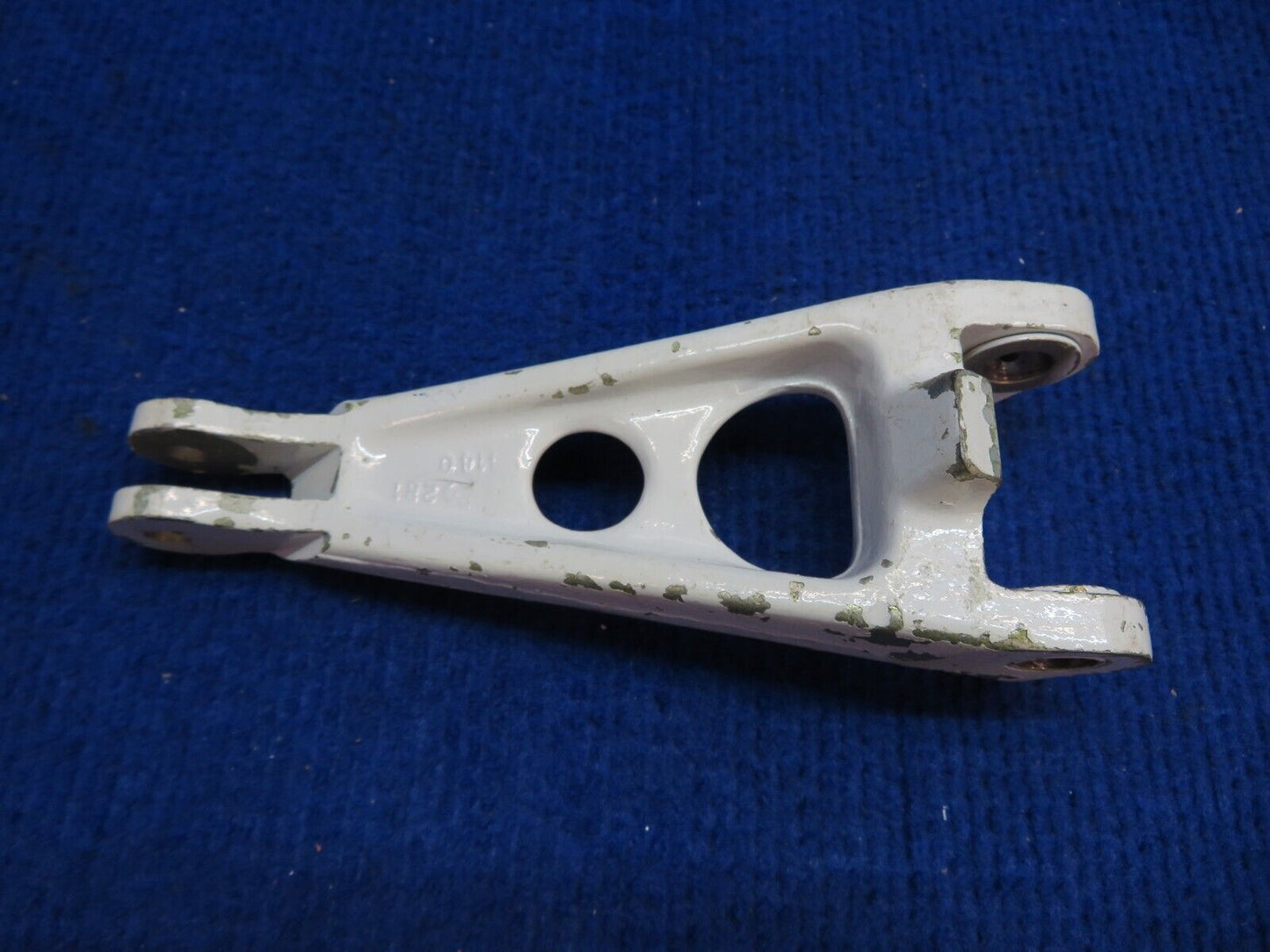 Beech Main Gear LWR Torque Link Knee P/N 35-815194-13 (0722-657)