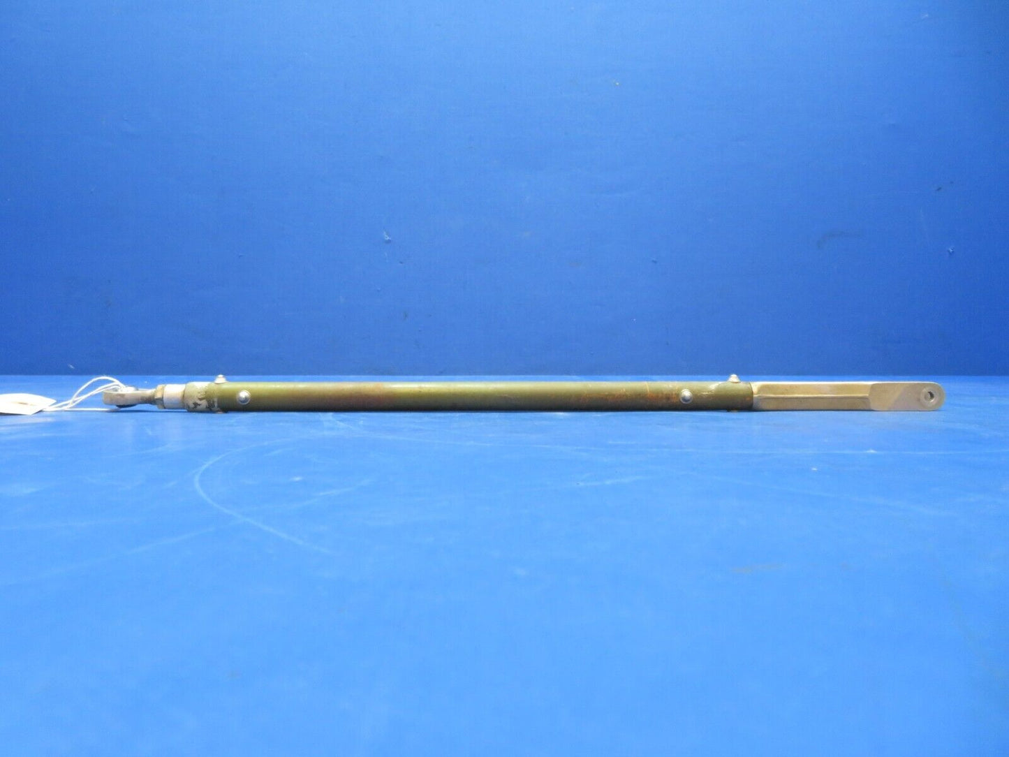 Cessna 310 / 310I LH Tube Assy Gear Drive MG Retract P/N 0841130-2 (1023-116)