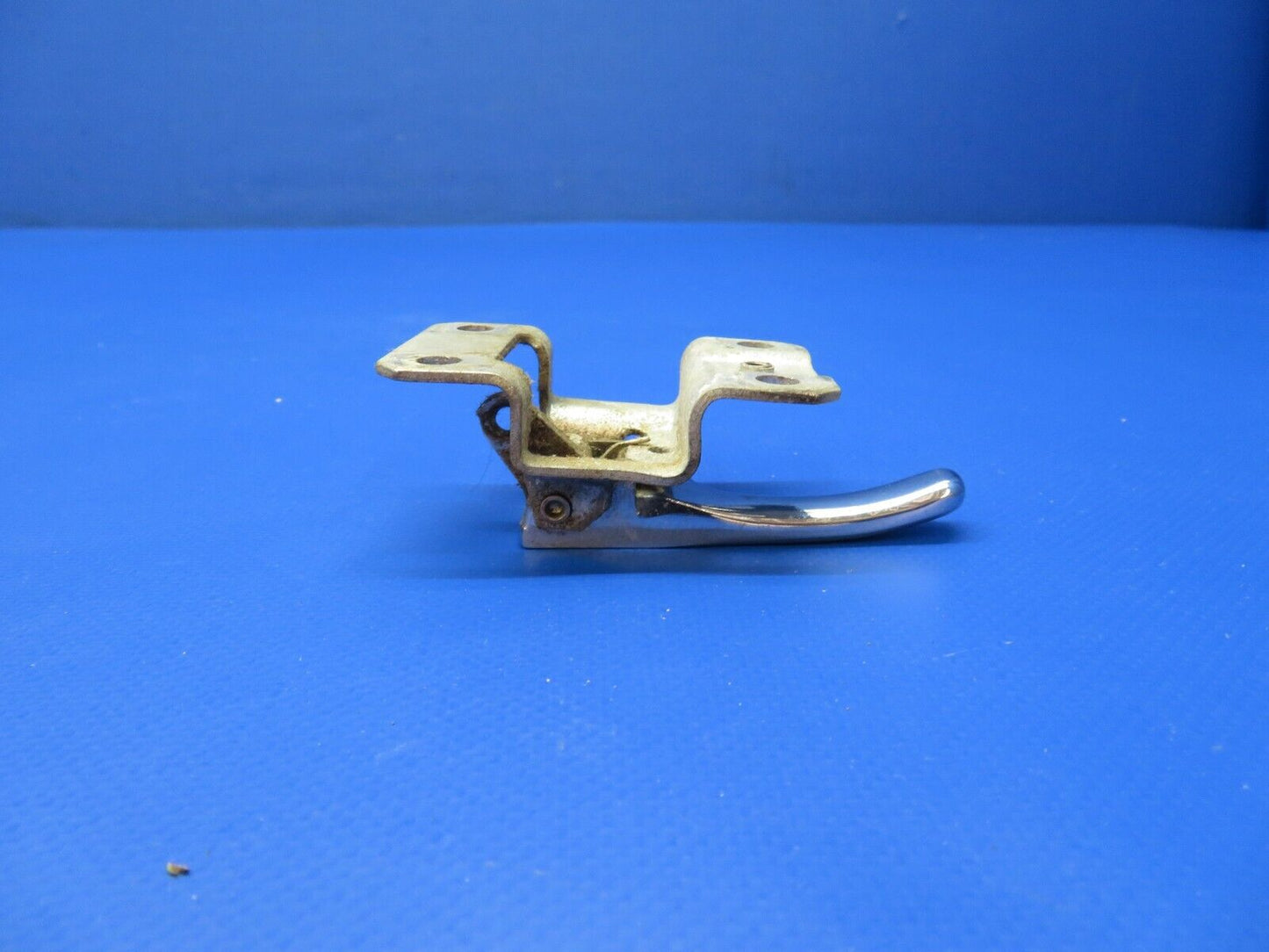 Piper Door Handle P/N 464-046 (0922-344)