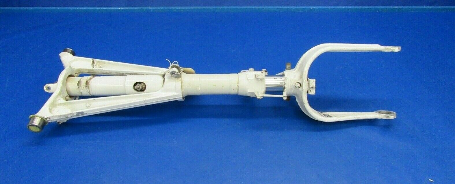 Cessna T310Q Nose Gear Strut Assembly P/N 5042000-228 (0319-343)