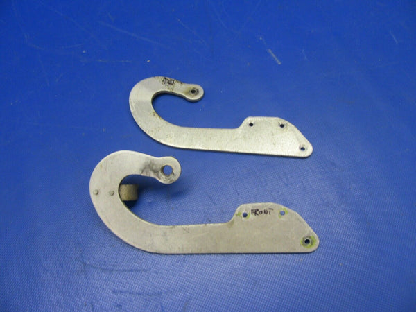 Beech 95-B55 Nose Baggage Hinge FWD & AFT 002-410055-43 002-410055-41 (0621-689)