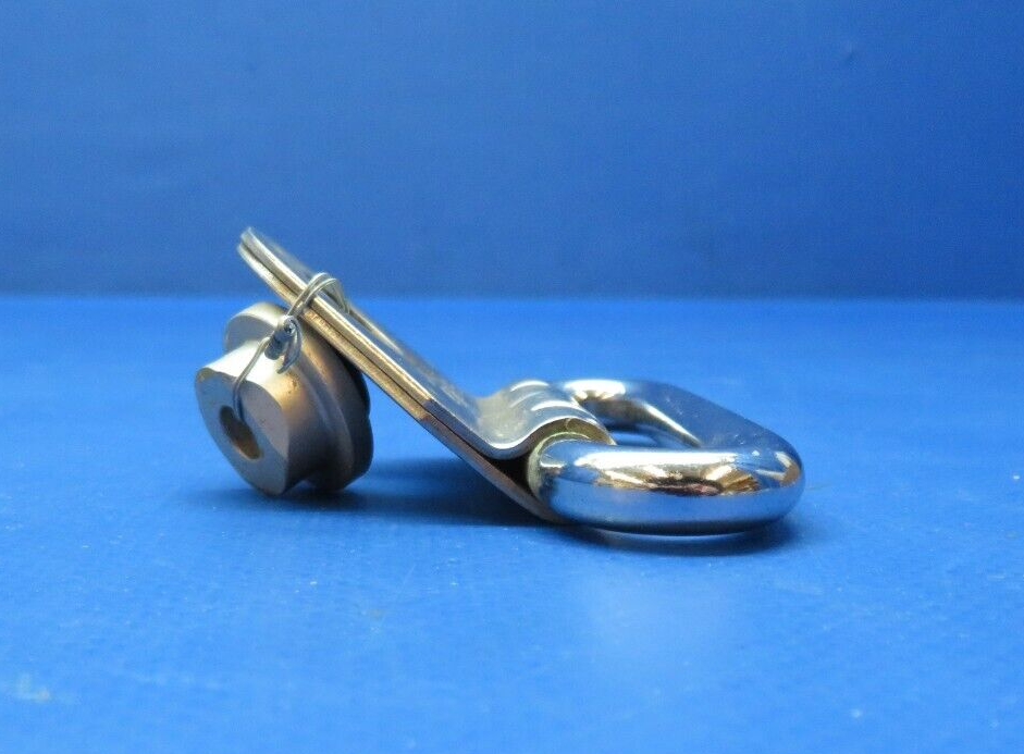 Beech B-58 Baron Shoulder Harness Guide P/N 472676 (0523-163)