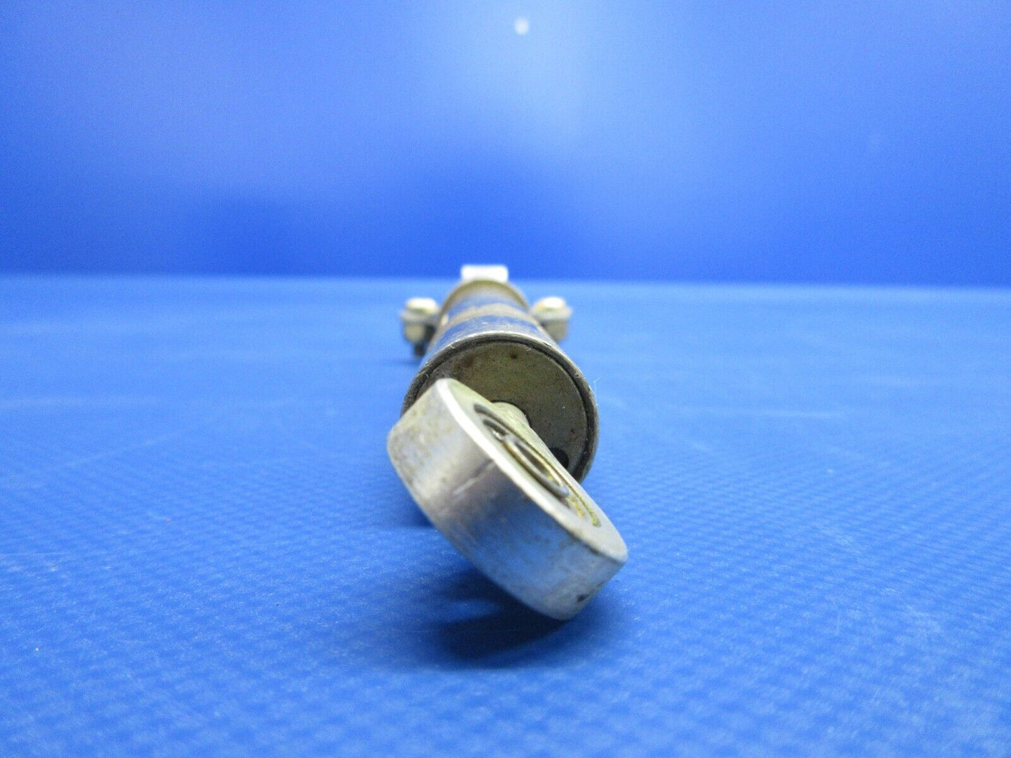 Cessna 310 / 310R Rudder Trim Tab Actuator P/N 0831278-8 NOS (0324-1038)