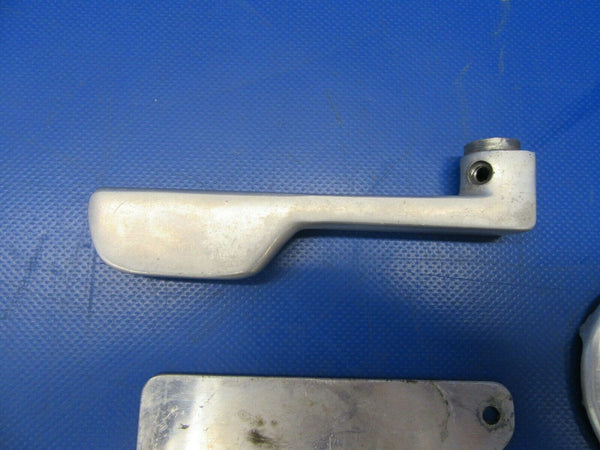 Cessna 310P Cabin Door Handle 0811490-88 5111559-3 (0819-187)