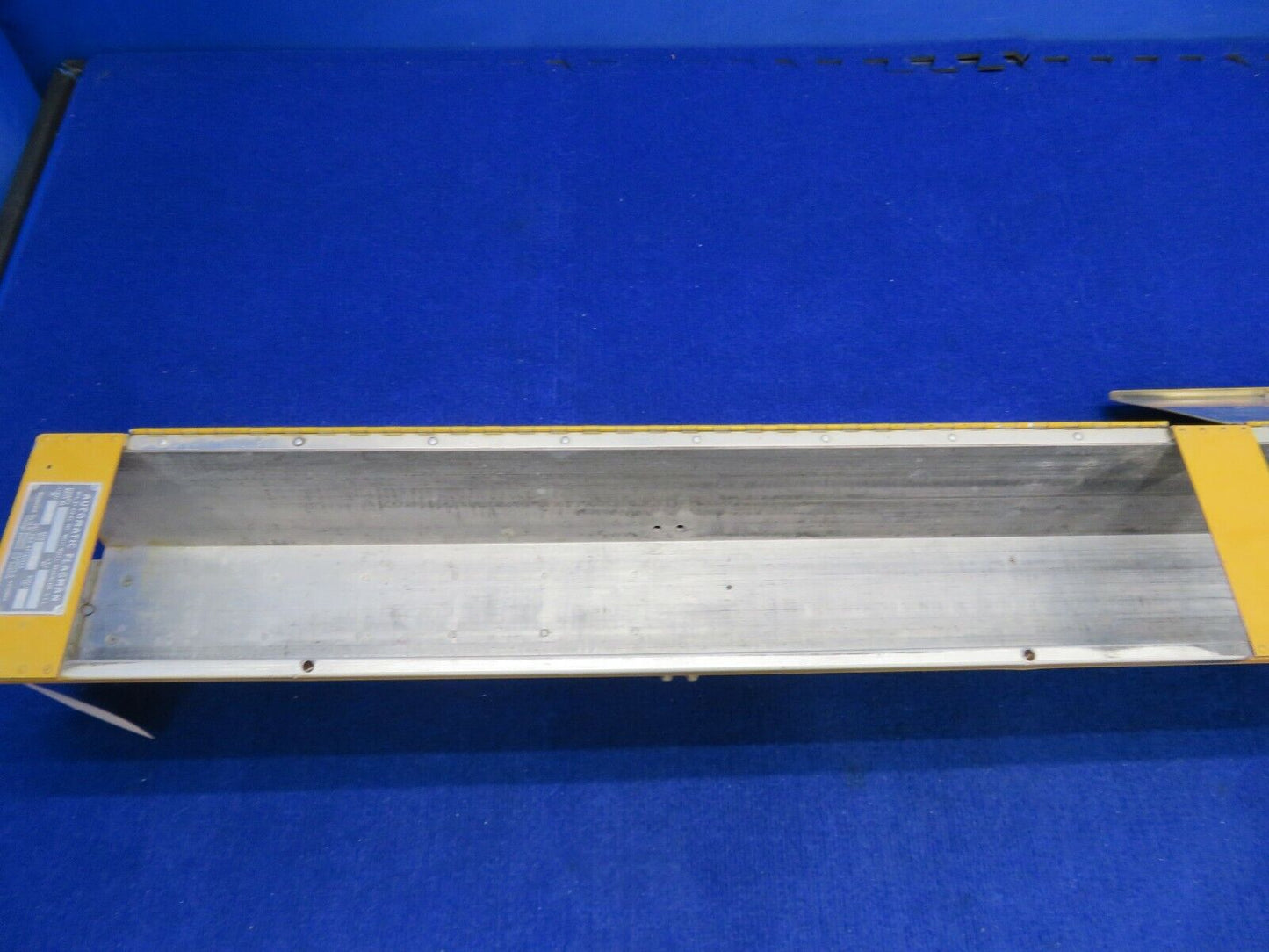 Sprayer AG Airplane Automatic Flagman Dispenser Length 73" (0422-99)