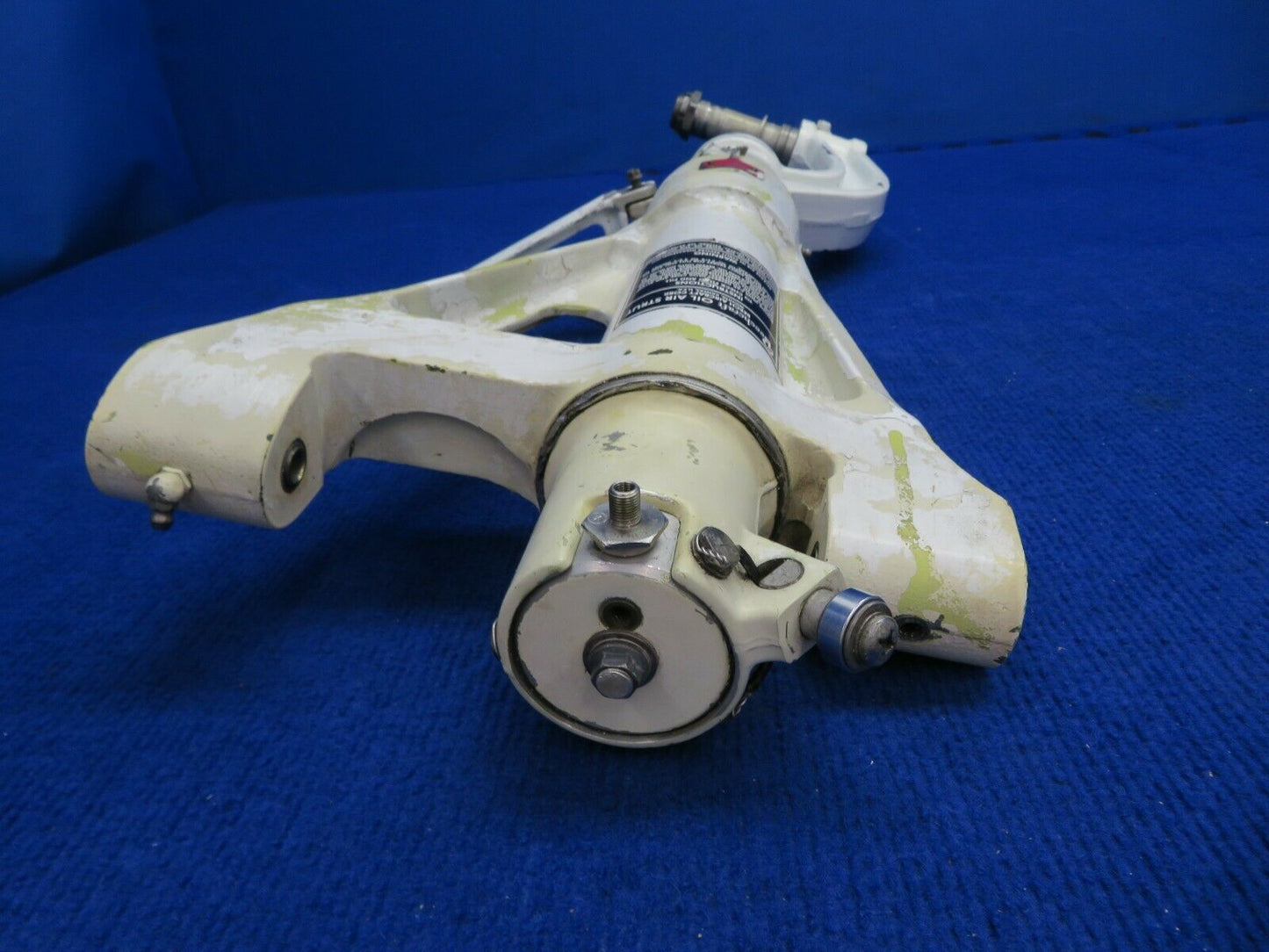 Beech 58 Baron Nose Gear P/N 96-820000-5 (0422-355)