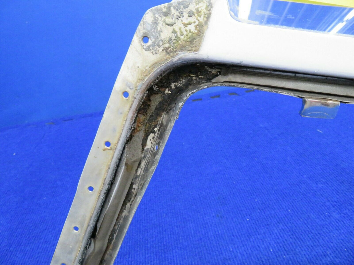 1956 Cessna 310 Foul Weather / Storm Window Assy No Tint P/N 0811725-2 (0422-74)