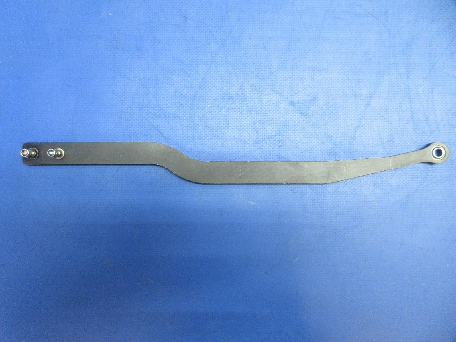 Diamond DA-42 Fuel Selector Rod Assy RH P/N D60-2827-32-00_2 (0623-771)