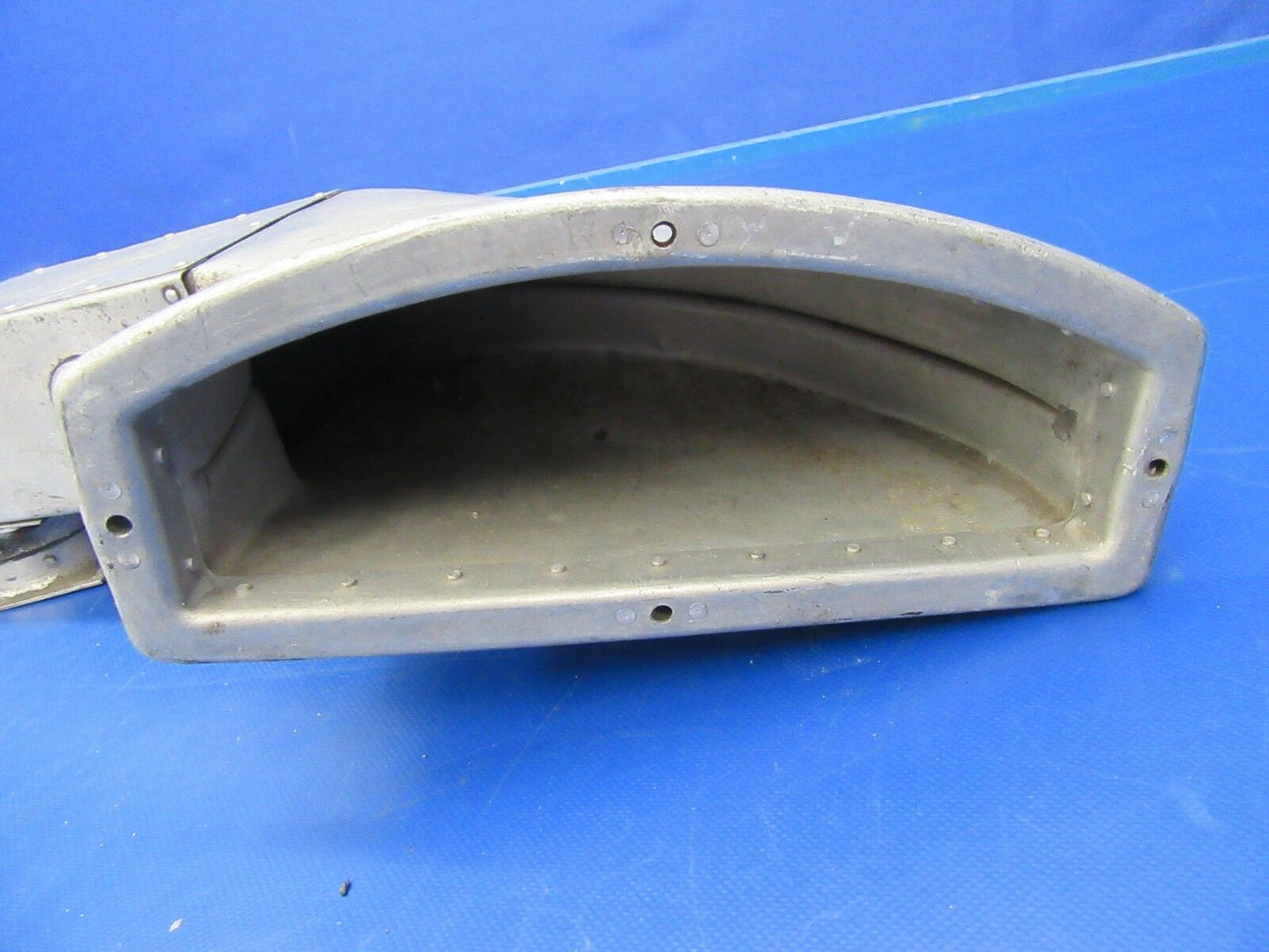 Early Cessna 310 Induction Air Box P/N 0850442-4 (0119-10)