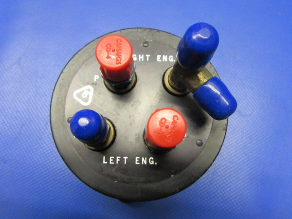 Beech Baron 55 United Instruments Fuel Pressure Gauge Code G P/N 6222 (0321-497)