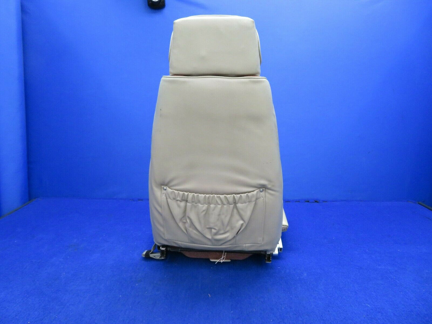 Beech 58 Baron Pilot Seat Assy w/ Armrest P/N 58-530108-1 (0322-782)